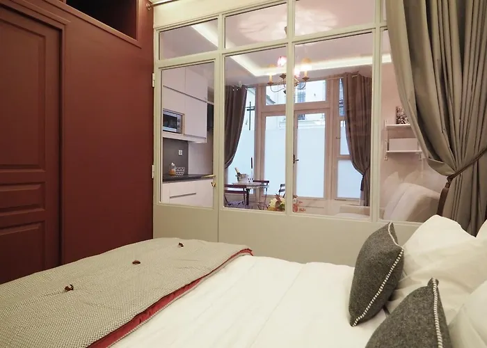 Palais Royal Apartman *
