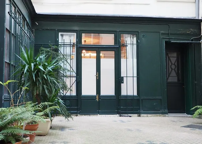 Palais Royal Apartman *