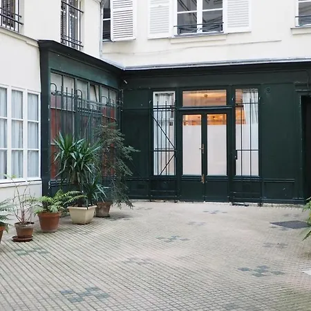 Apartment Palais Royal *